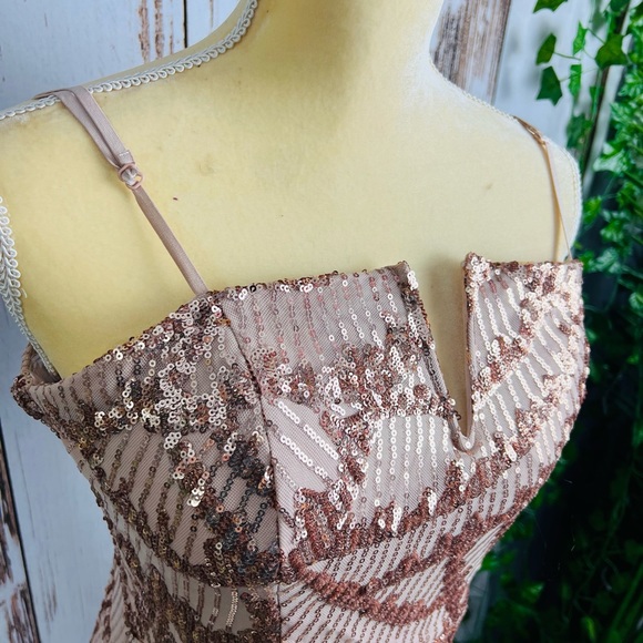 Macy’s Emeril Sundae Juniors' V-Wire Sequined Bodycon prom Dress size L - Picture 7 of 16